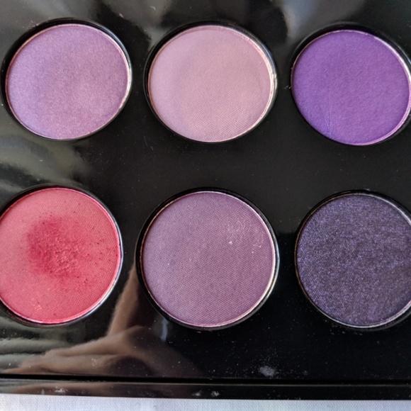 BH 28-Color Smokey Eye Edition Shadow Palette - Picture 5 of 6